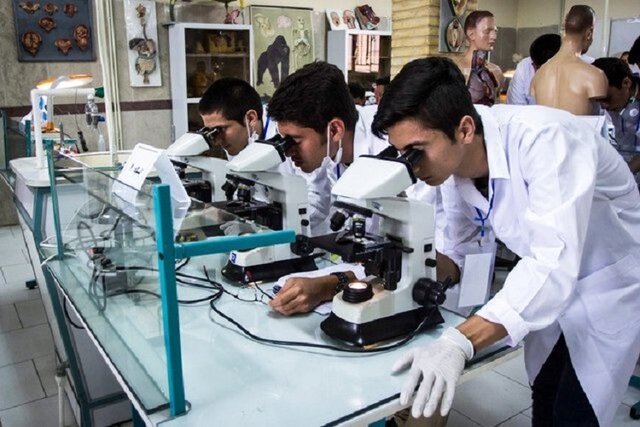 دانشکده‌های داروسازی از پایه‌های اصلی توسعه دانش‌بنیان علوم‌پزشکی هستند