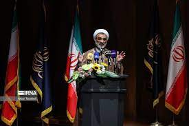 بدون رفع موانع، مرجعیت علمی تا ۲۰۰ سال دیگر اتفاق نمی‌افتد