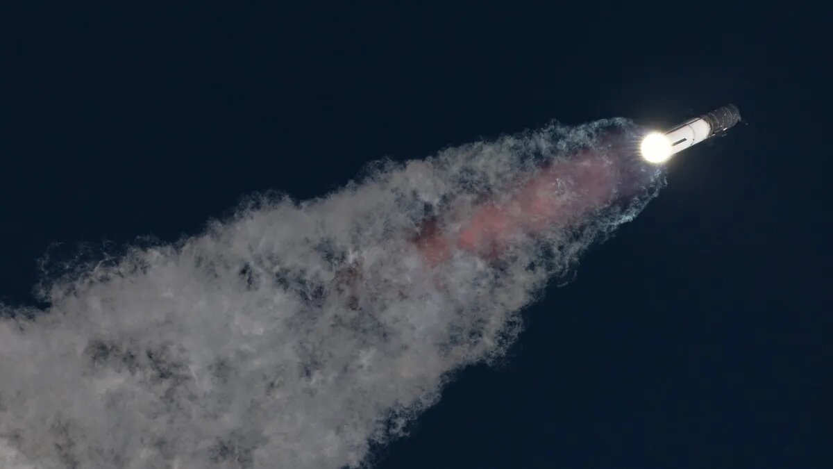 قوی ترین موشک دنیا در آسمان دیده شد+عکس