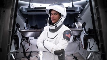 تصویر تازه از فضانورد زن ایرانی در فضا+عکس