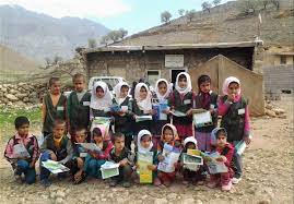 تمهیدات دولت برای تسهیل آموزش دانش‌آموزان روستایی؛ از خوابگاه تا سرویس