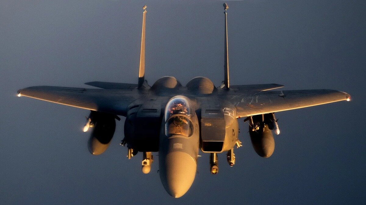 سقوط فاجعه آمیز دو جنگنده آمریکایی در عربستان+عکس