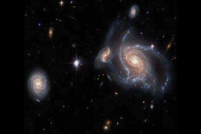 دورهمی کهکشان‌های مارپیچی بزرگ در روز کریسمس+عکس
