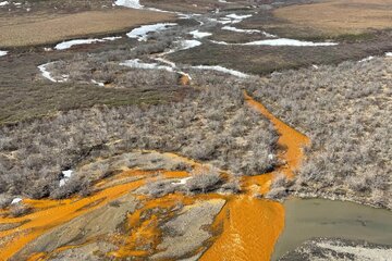 رودخانه‌های این منطقه به رنگ نارنجی درآمدند+عکس