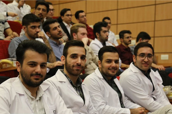 سهم دانشجویان شاهد و ایثارگر از قبولی در دانشگاه‌های علوم پزشکی 