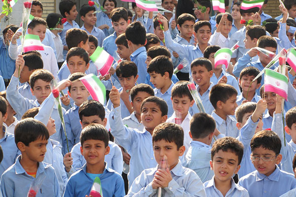 آسیب دیدن شاخص‌های تحصیلی در خوزستان/ هزینه یک‌میلیارد تومانی خرید روزانه ماسک برای دانش‌آموزان خوزستانی