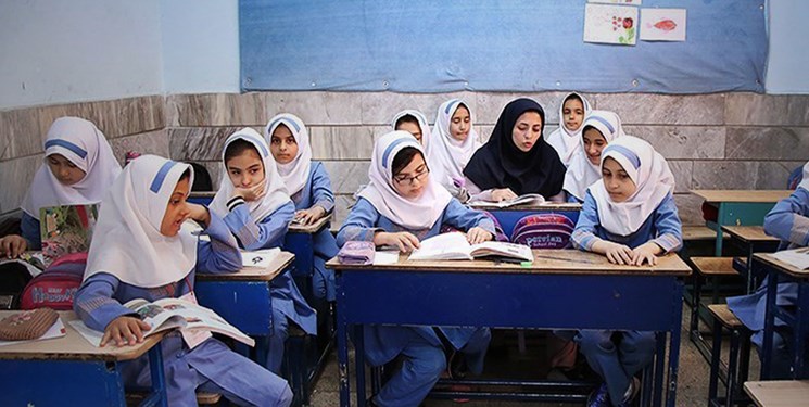 بررسی سن معلم شدن در ایران؛ از معلمان 20 ساله تا دانشجومعلم 40 ساله