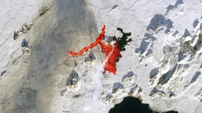 فعالیت نگران کننده یک آتشفشان که دانشمندان را شوکه کرده+عکس