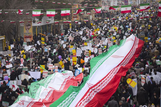۲۲ بهمن، روز فریاد اراده ملت ایران برای نمایش ایستادگی است