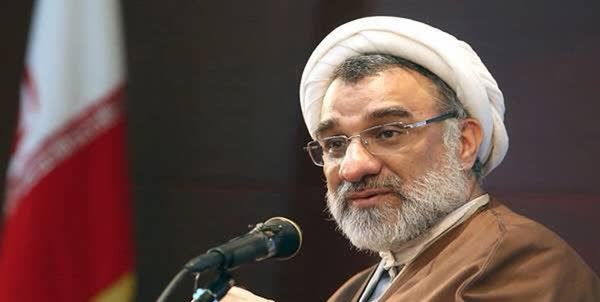 2 مسؤولیت اساتید دانشگاه به روایت دبیر شورایعالی انقلاب فرهنگی