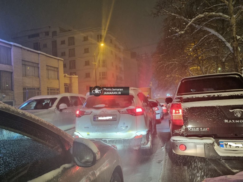 بارش برف خیابان های تهران را قفل کرد+عکس