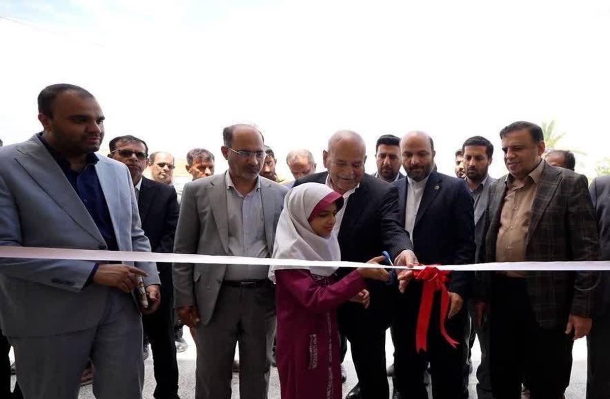 شروع احداث و افتتاح ۲۷ کلاس درس در سفر رئیس سازمان نوسازی مدارس به هرمزگان