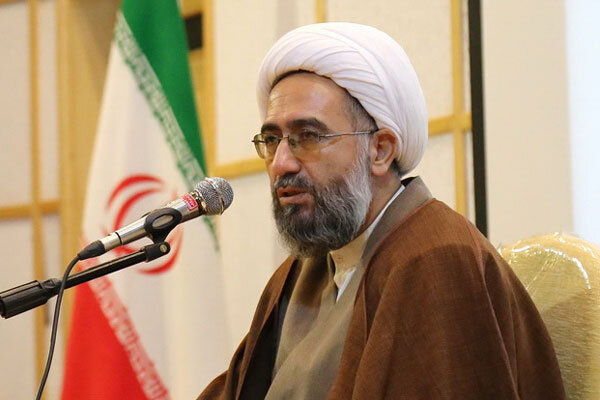 تحول به معنای کنارگذاشتن سنت‌های اصیل حوزوی نیست