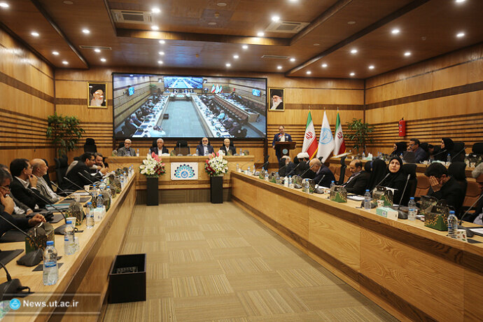 تجلیل از ۵ استاد پیشکسوت دانشگاه تهران به عنوان سرآمدان آموزشی