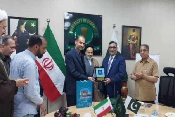 دیدار رؤسای دانشگاه‌های حکیم سبزواری و آموزش پاکستان