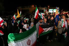 دانش آموزان ایرانی در پی حملات اسرائیل به لبنان اعتراض کردند