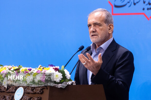 رئیس جمهور روز دانشجو به یکی از دانشگاههای تهران میرود رئیس جمهور روز دانشجو به یکی از دانشگاههای تهران میرود