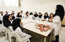 آیا دانشجویان پزشکی مطابق استانداردها آموزش میبینند؟ آیا دانشجویان پزشکی مطابق استانداردها آموزش میبینند؟