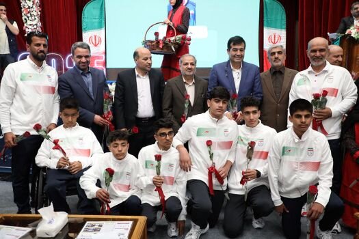 دانش آموزان ورزشکار نماینده هویت ایرانی هستند