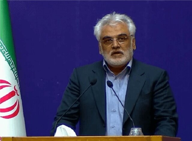 طهرانچی: ۵۰ درصد پایان‌نامه‌ها در یک سامانه متمرکز در دانشگاه بارگذاری می‌شوند