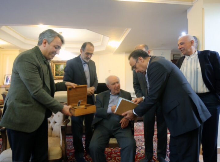 گلایه استاد پیشکسوت دانشگاه تهران از مهاجرت دانشجویان گلایه استاد پیشکسوت دانشگاه تهران از مهاجرت دانشجویان