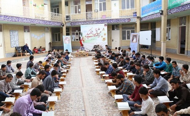 سفر ۱۰۰ طلبه هرمزگانی به قم برای شرکت در دوره میثاق طلبگی سفر ۱۰۰ طلبه هرمزگانی به قم برای شرکت در دوره میثاق طلبگی