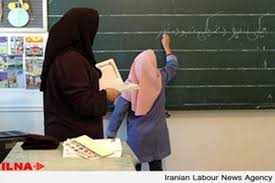 تجارب معلمان در تالیف کتب درسی استفاده می‌شود