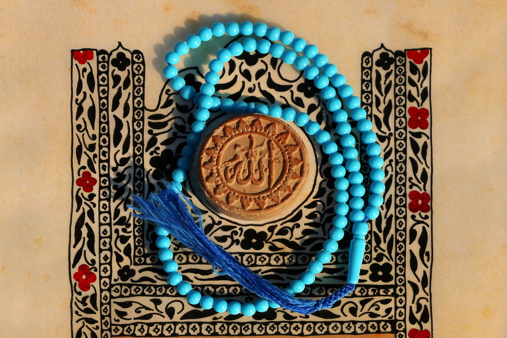 وقتی کودک مهر نماز را بر میدارد، چه کنیم؟ وقتی کودک مهر نماز را بر میدارد، چه کنیم؟
