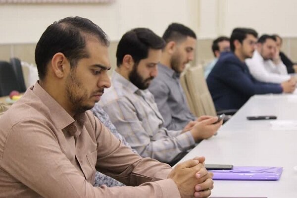 آینده قاریان در بوته نقد: نشست ویژه تیم ملی آینده قاریان در بوته نقد: نشست ویژه تیم ملی