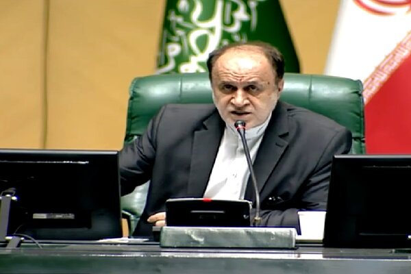 حاجی‌بابایی: وزیر آموزش و پرورش سخنان رهبر انقلاب را نصب العین قرار دهد
