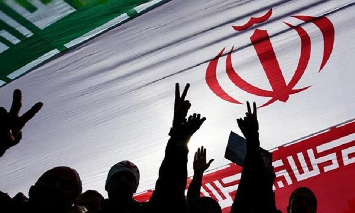 اتحاد و همدلی رمز پیروزی در میدان نبرد با صهیونیستها اتحاد و همدلی رمز پیروزی در میدان نبرد با صهیونیستها