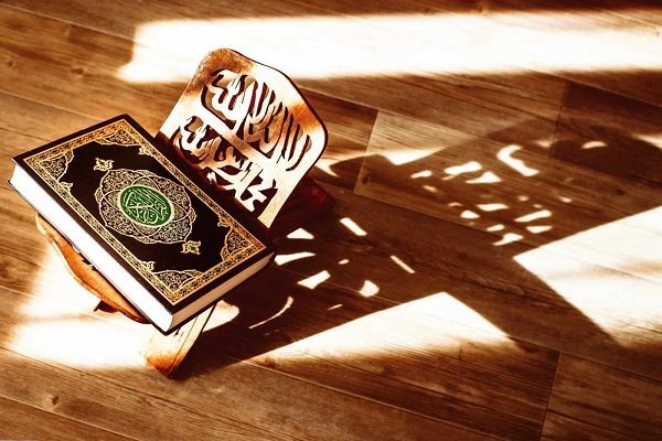 نصرت خدا تنها به شکل معجزه‌ و ماورایی محقق می‌شود؟