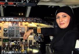 عملکرد خلبانان زن در موقعیتهای استرسزا بهتر از مردان است عملکرد خلبانان زن در موقعیتهای استرسزا بهتر از مردان است