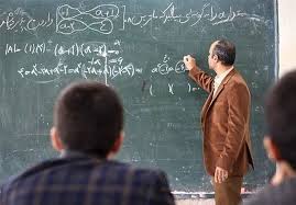 به کارگیری معلمان بازنشسته مصوبه‌ای پرتناقض و اشکال؛ نقدی بر شورای عالی آموزش و پرورش