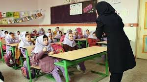 ۸ دلیل مخالفت با افزایش سقف سن ورود به دانشگاه‌های تربیت معلم
