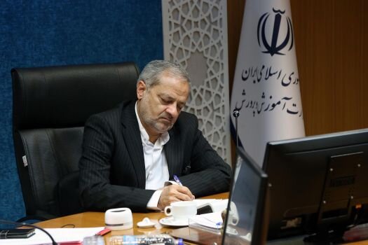وزیر آموزش و پرورش اساسنامه مدرسه مجازی را ابلاغ کرد