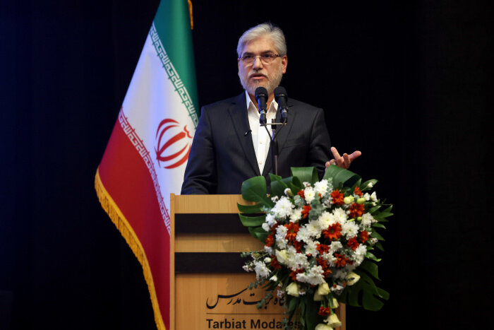 وزیر علوم به نخبگان المپیاد: علم را با فرهنگ ایرانی آمیخته کنید