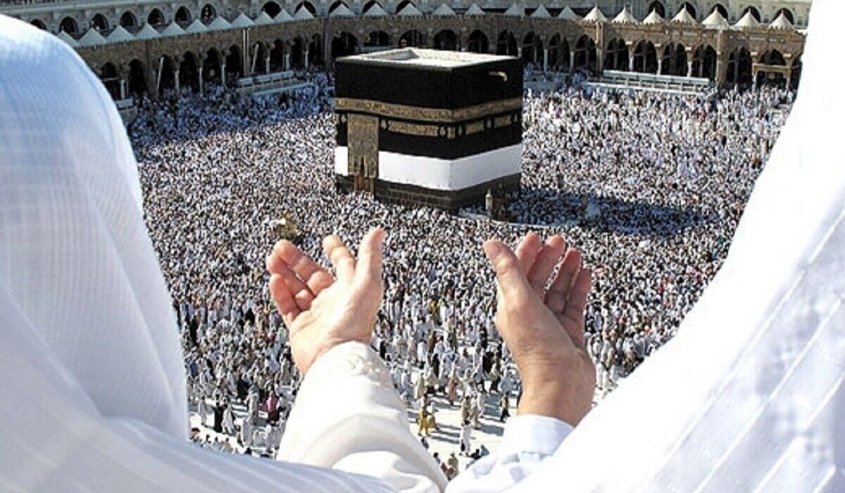 با انجام حج نیابتی، وجوب حج از من برداشته می‌شود؟