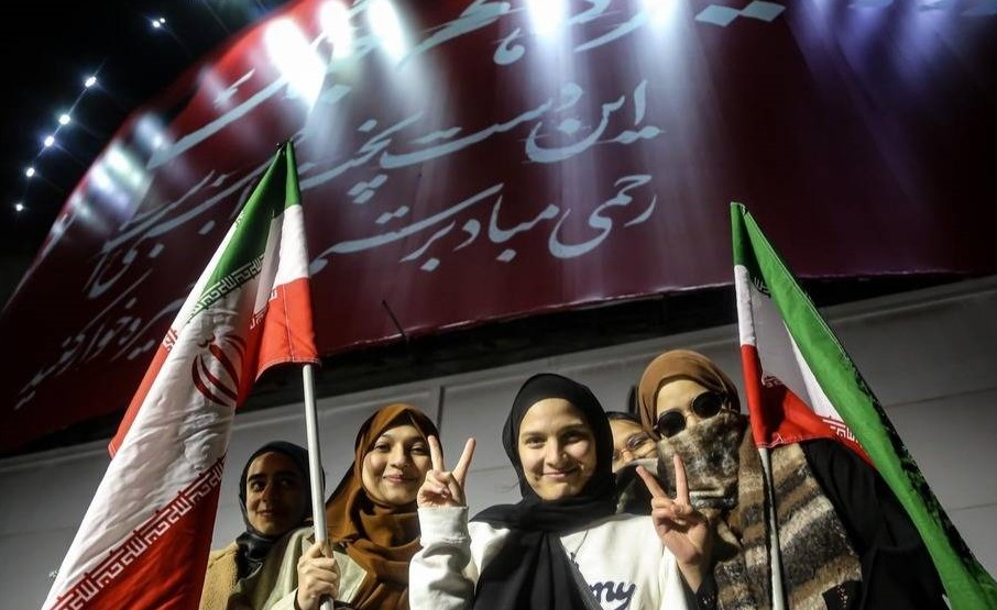 تجمع خودجوش مردمی شهر تهران در محکومیت حوادث تروریستی اخیر