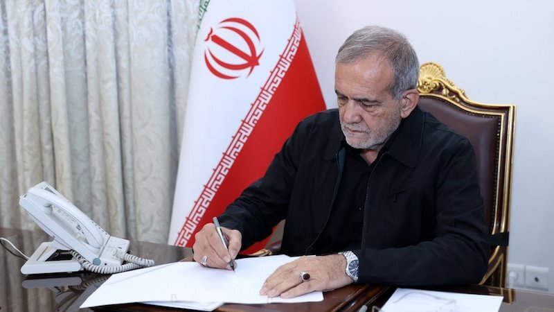 مأموریت رئیس جمهور به وزیر علوم درباره اعتراضات در کشور 