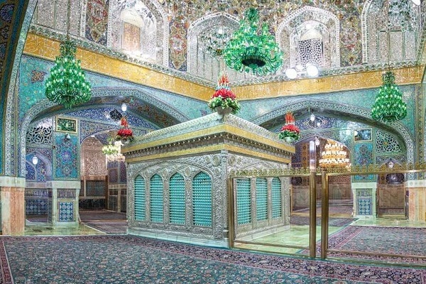 مرور برکات و آثار معنوی زیارت امام رضا (ع) 