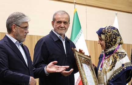 تقدیر از ۳۶ نخبه و نهاد برجسته علوم انسانی در اختتامیه جشنواره فارابی