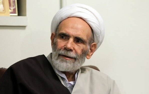 جمله‌ای که آیت الله مجتبی تهرانی سفارش کردند در روز تکرار شود