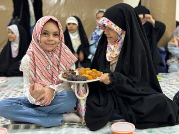 خانواده چطور علاقه به روزه را به کودک منتقل می‌کند؟