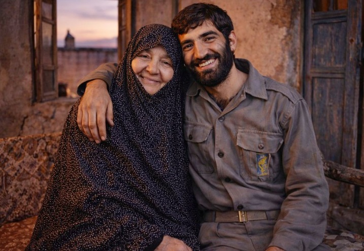 به یاد حاج احمد متوسلیان و مادرشان