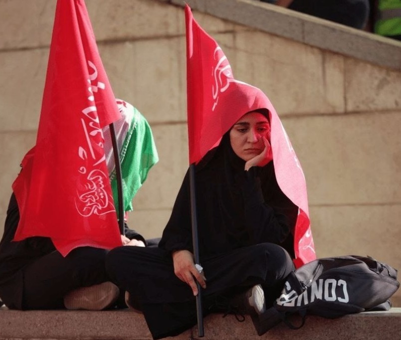 تصویری از مراسم بدرقه رهبر شهید انقلاب