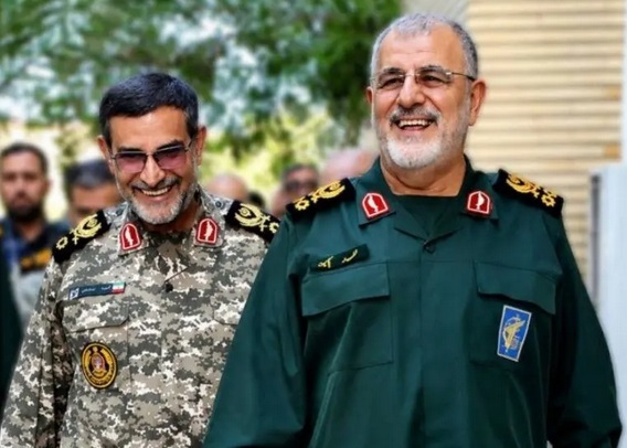 تصویر فرماندهان شهید سردار پاکپور و سردار تنگسیری