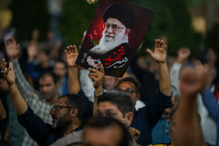  استکبار جهانی به زباله‌دان تاریخ می‌پیوندد؛ خونخواهی رهبر شهید حق ماست