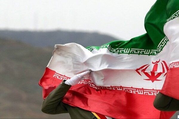 پرچم ایران روایتی از خون، باور، ایستادگی و تمنای رسیدن