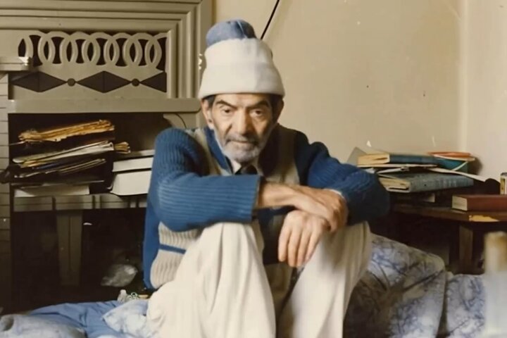 خاتمِ گمشده را باز بجو ای ایران! که بدان حلقه جهان زیر نگین ما بود  